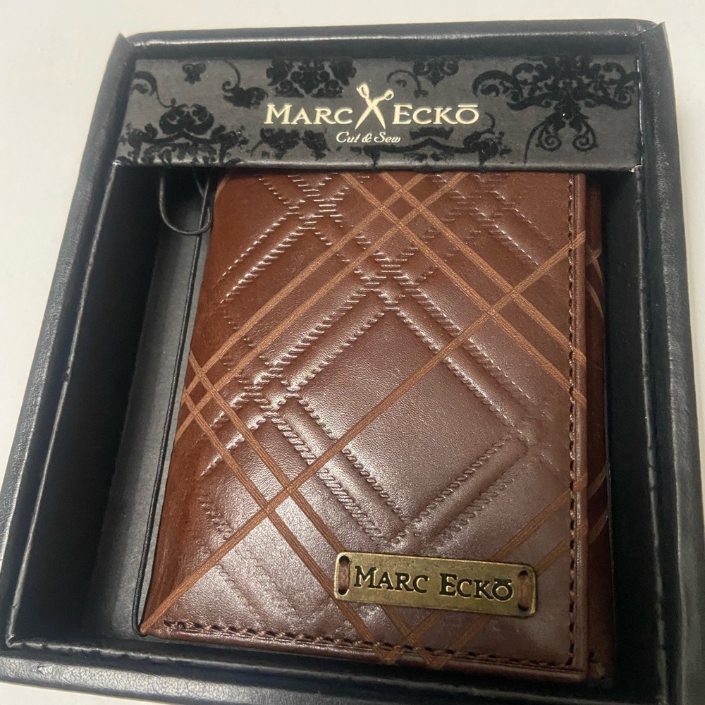 Marc Ecko trifold genuine leather wallet
